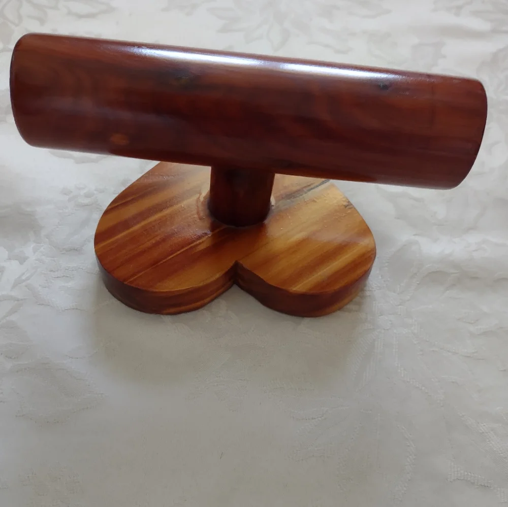 Wood jewelry display T Bar Stand heart Shaped Base